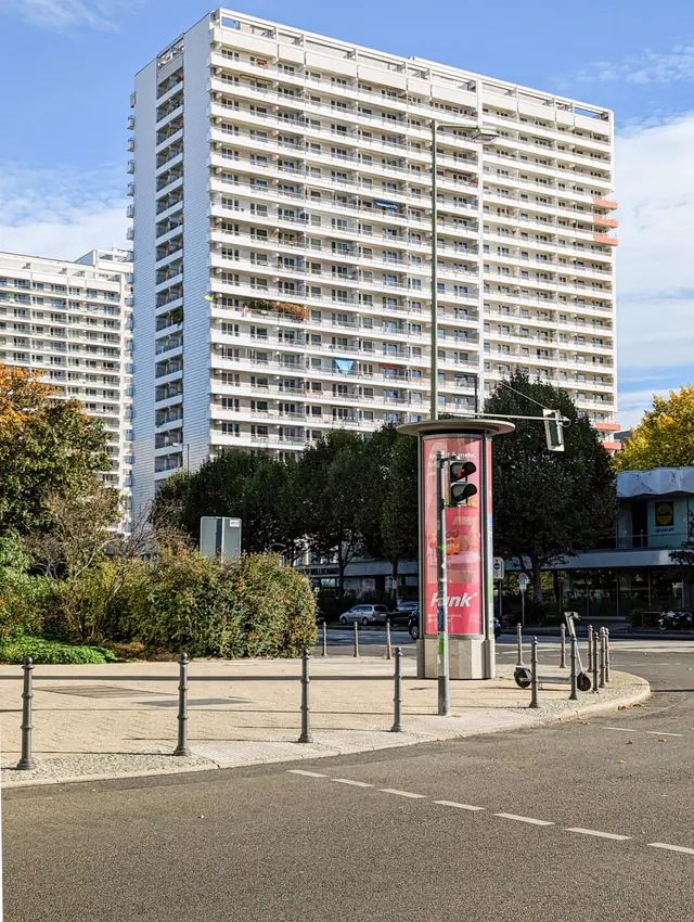 Residential high-rise on Leipziger Straße
