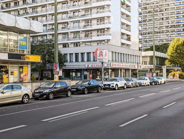 Leipziger Straße with shops at street level